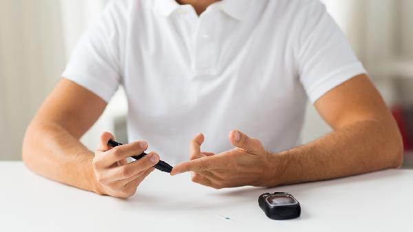糖尿病人应知应会：不测血糖，从小腿上看血糖高不高