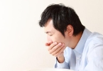 五个月宝宝老是干呕是什么原因